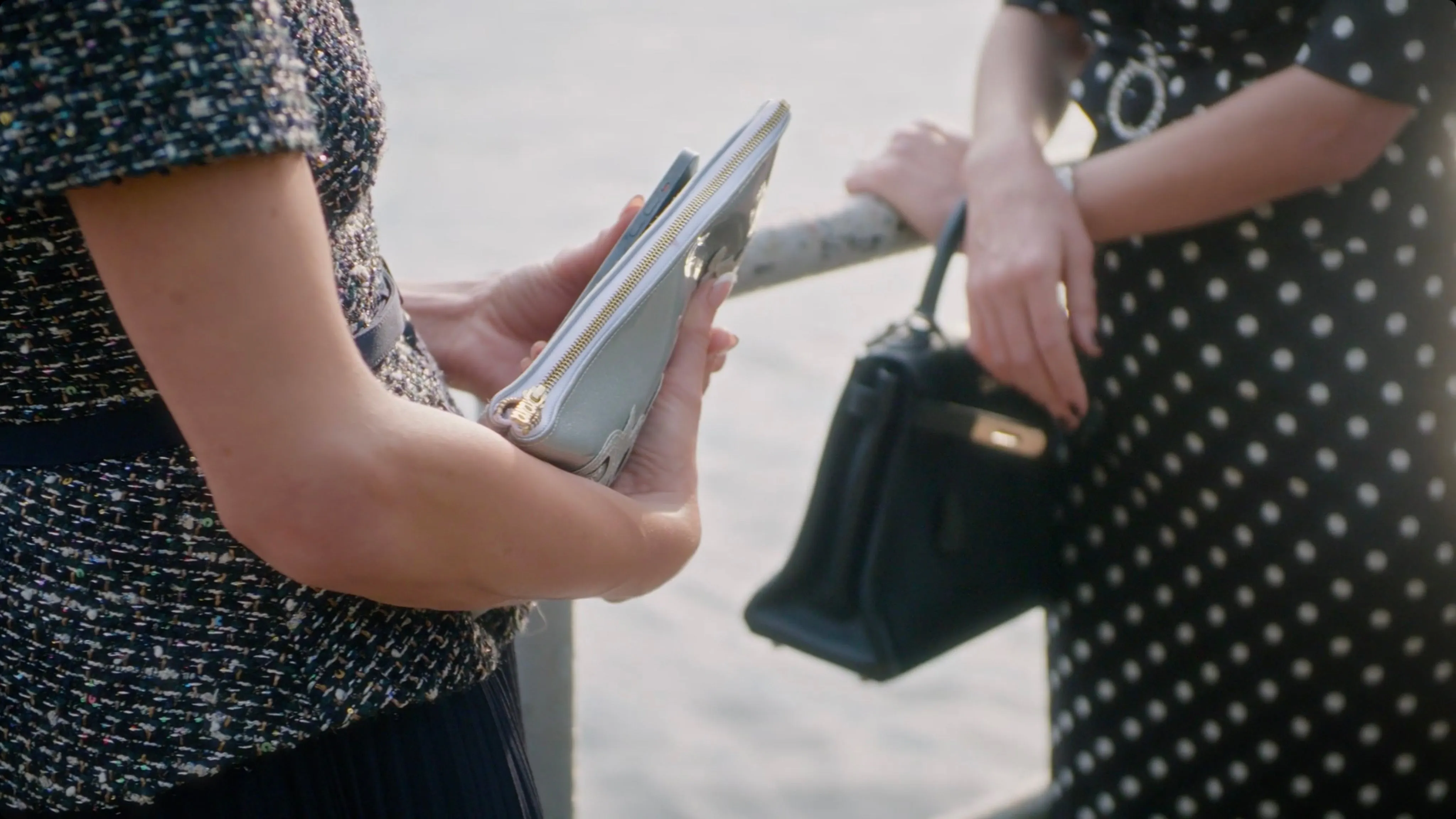 🌟 Create Your Own Glitter Vinyl Clutch! 🌟