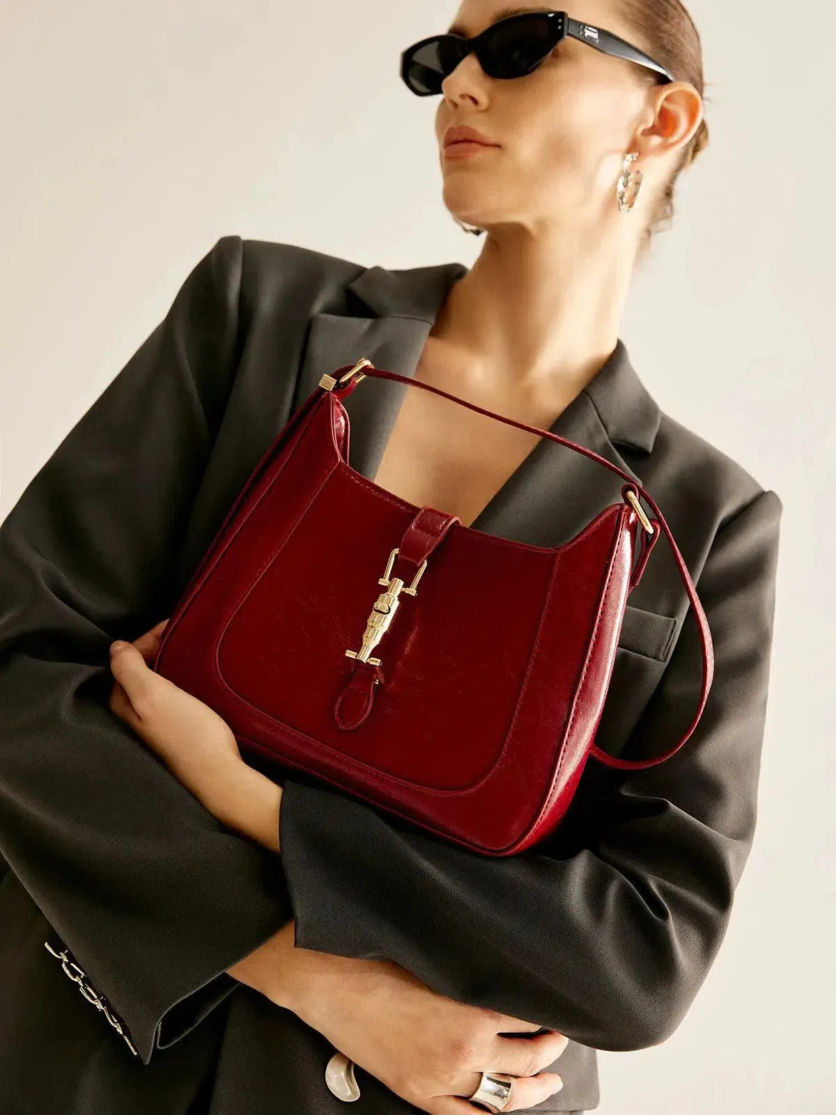 Bianca – Compact structured design – Shoulder bag