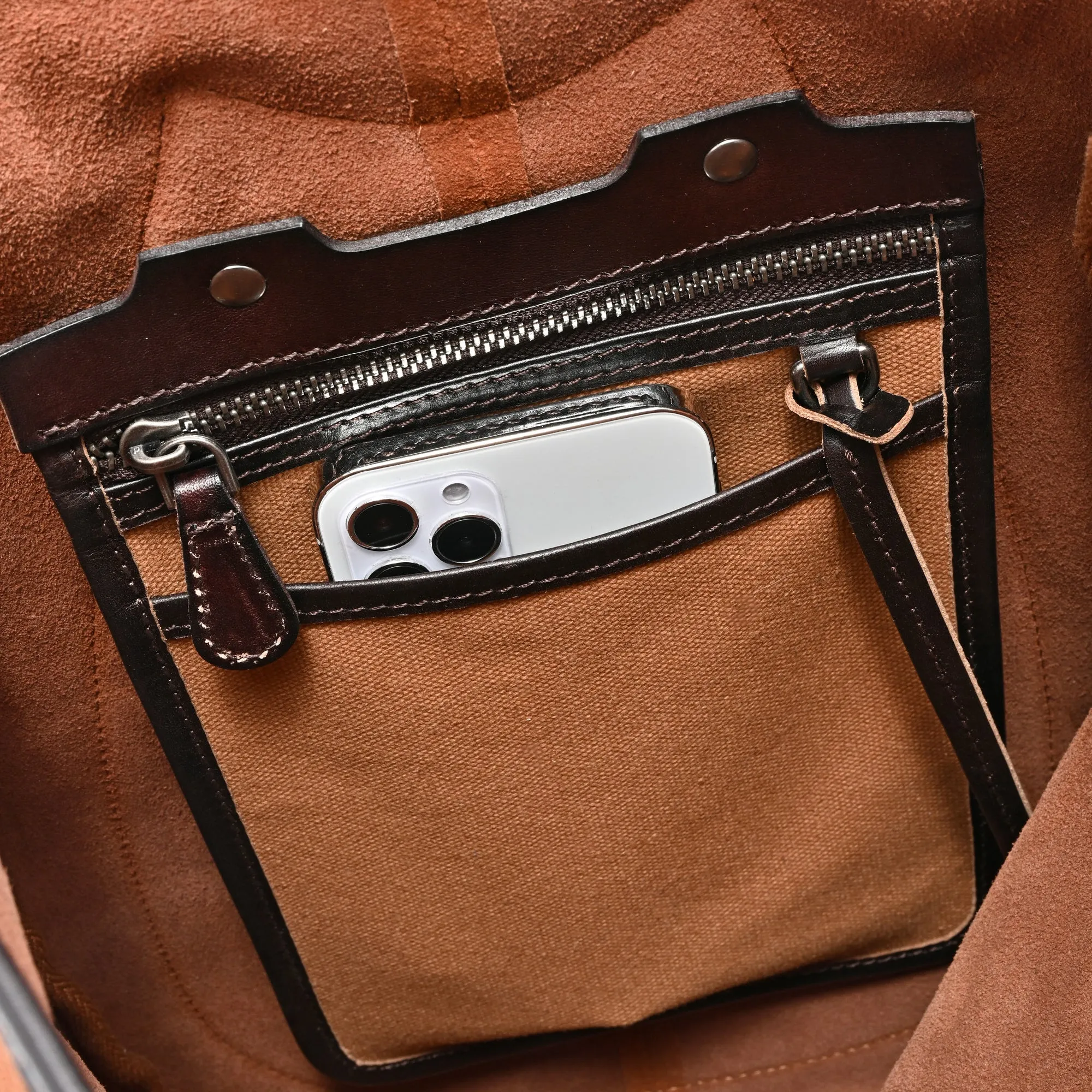 Daisy Sling Bag