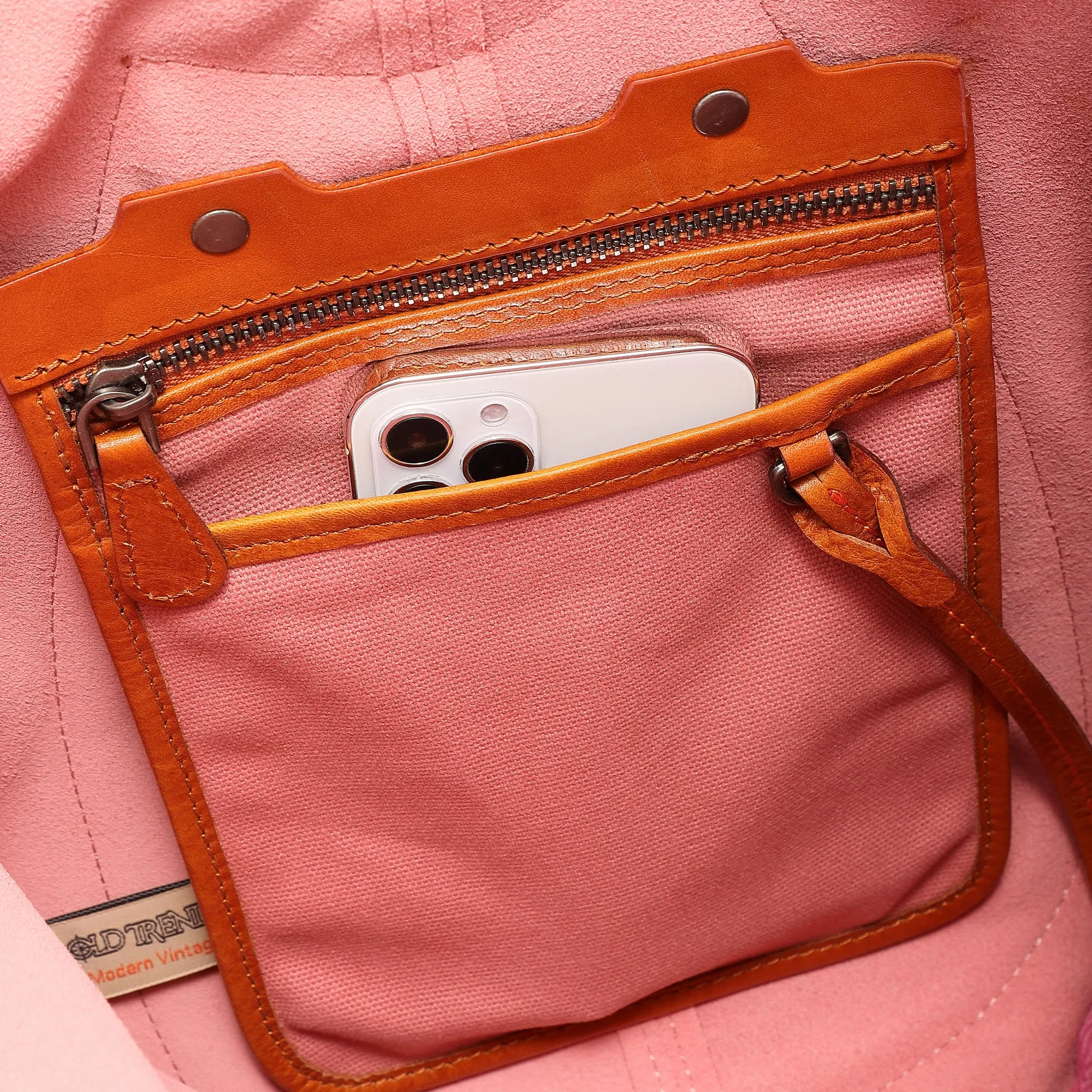 Daisy Sling Bag