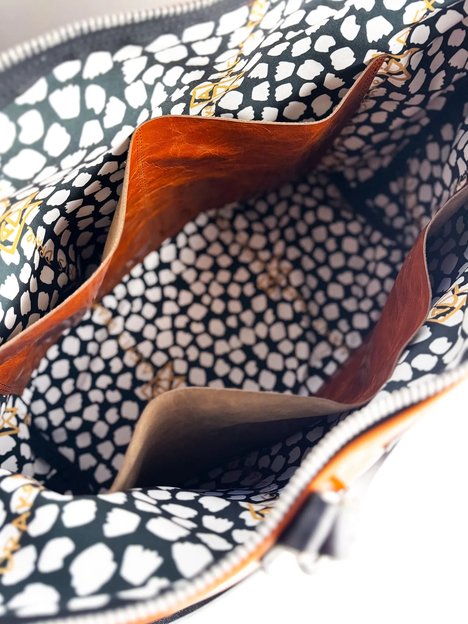 Everyday Collection | Roundabout Weekender Tote | Whiskey   Black