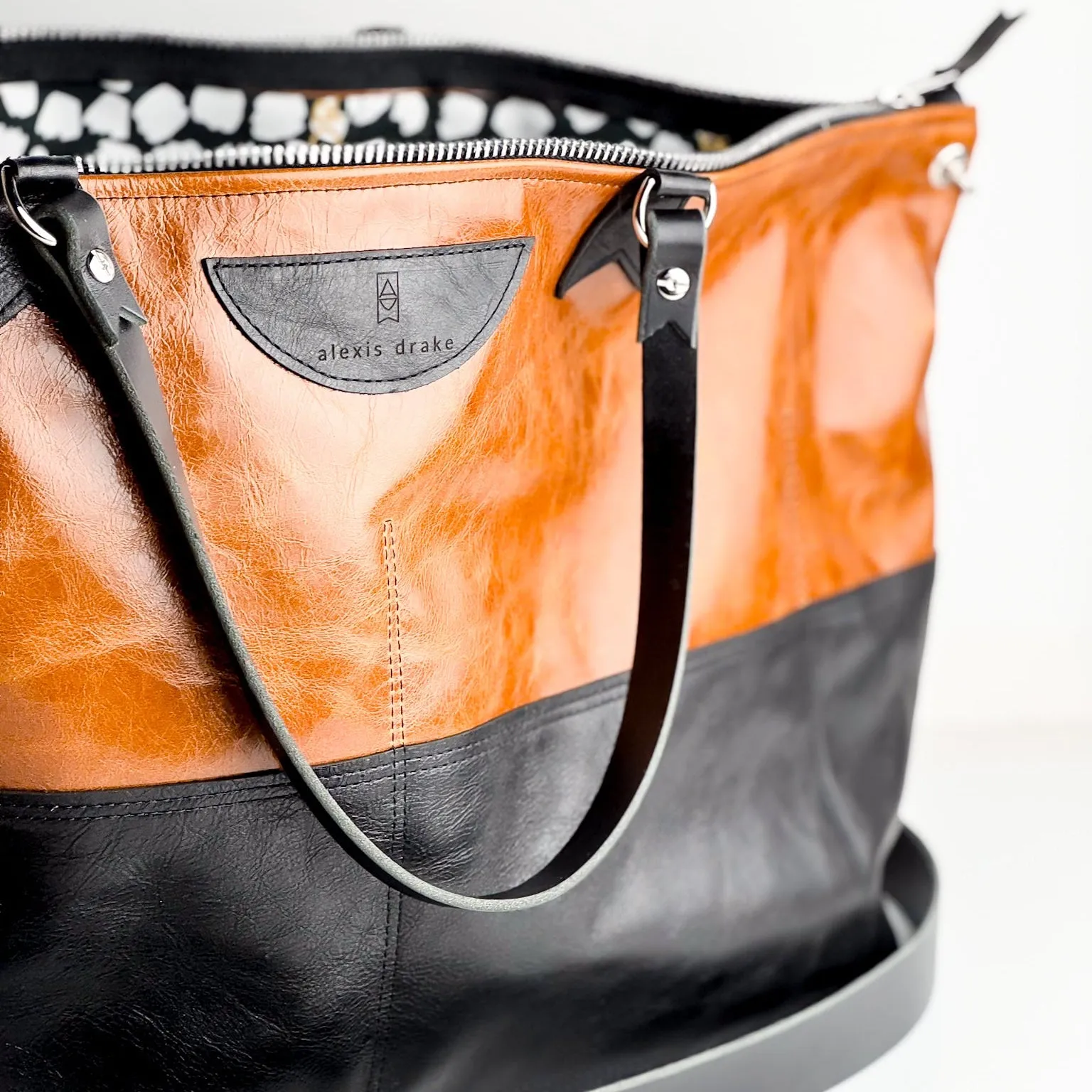 Everyday Collection | Roundabout Weekender Tote | Whiskey   Black