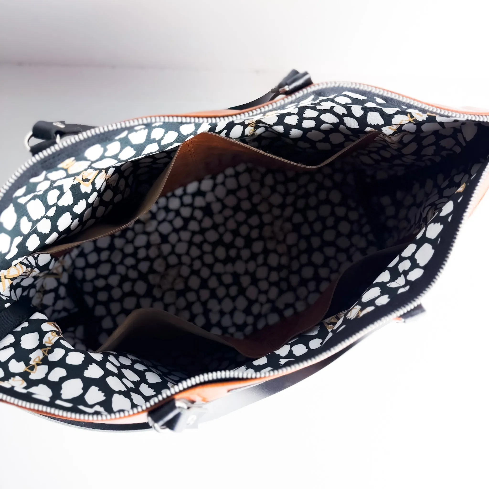 Everyday Collection | Roundabout Weekender Tote | Whiskey   Black