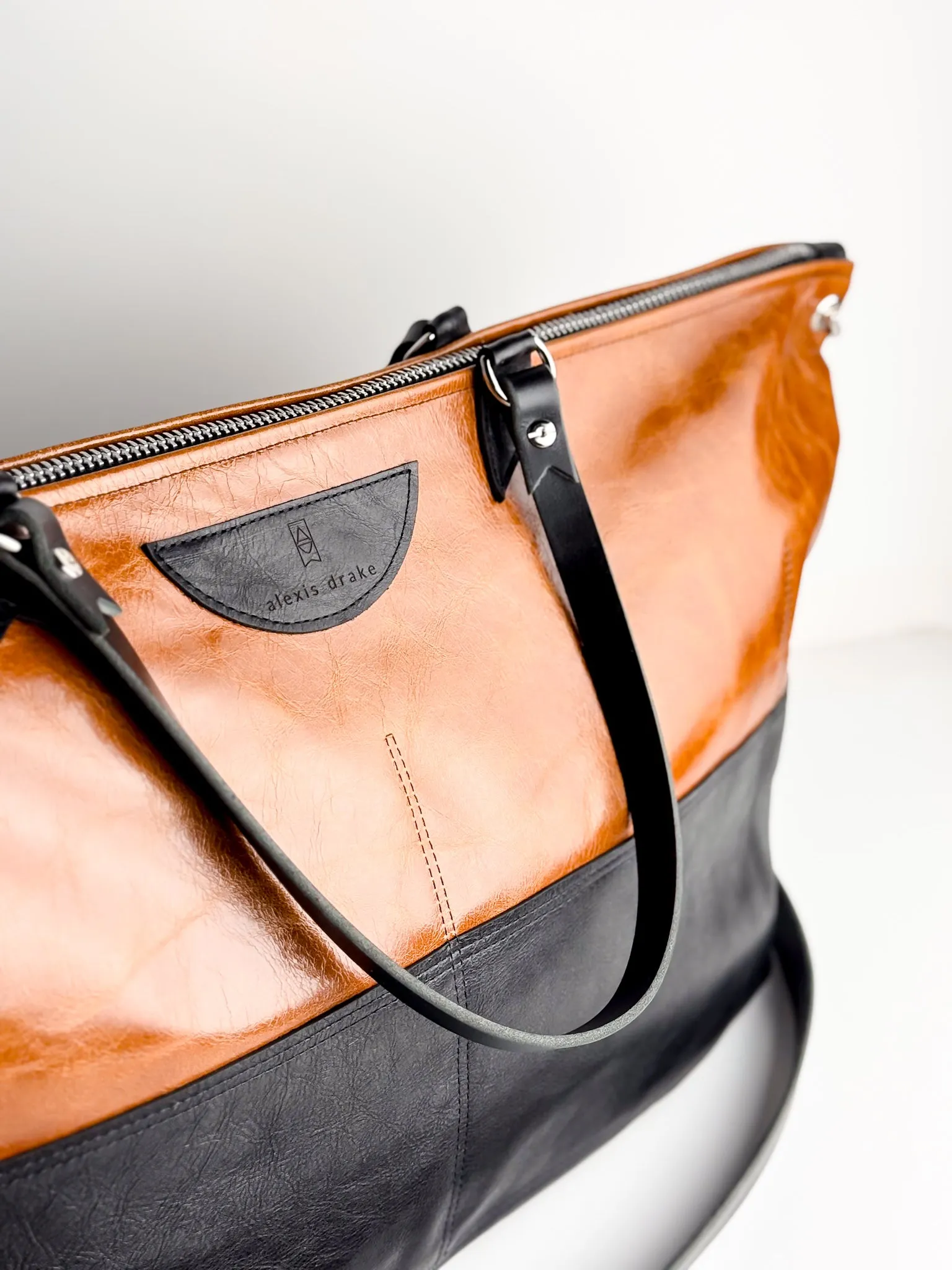 Everyday Collection | Roundabout Weekender Tote | Whiskey   Black