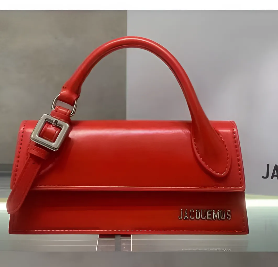 Jacquemus Long Tote Le Chiquito Moyen Smooth Leather Buckled Bag