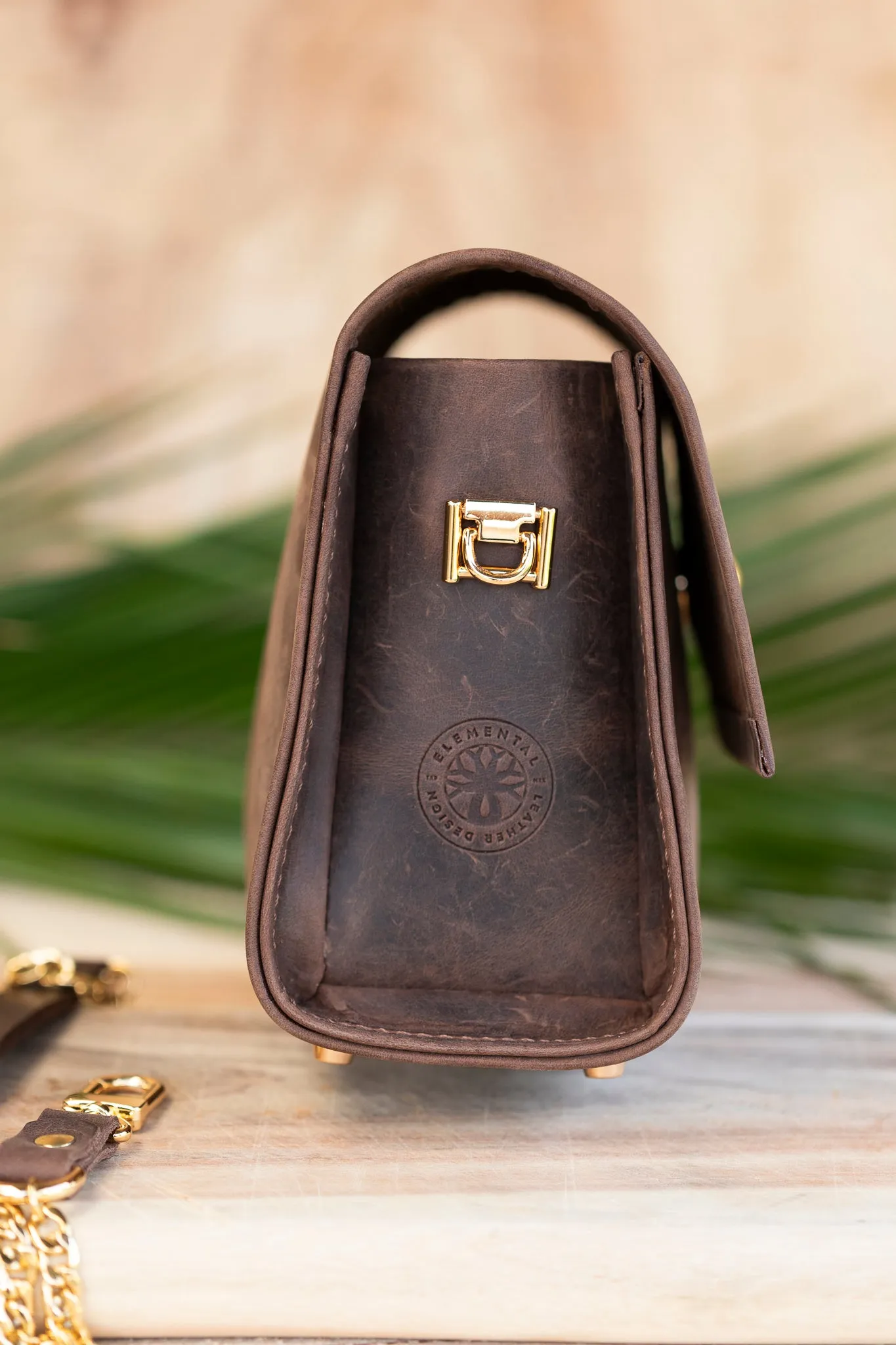 MEDIUM LEATHER HANDBAG