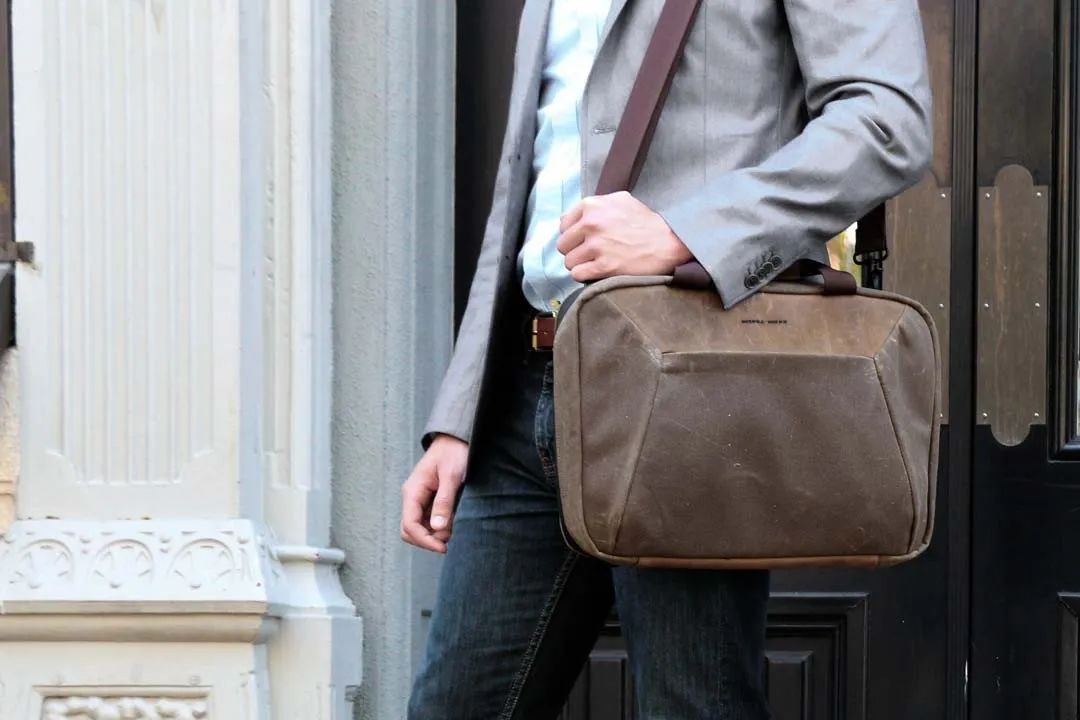 NEW! Zip Laptop Brief