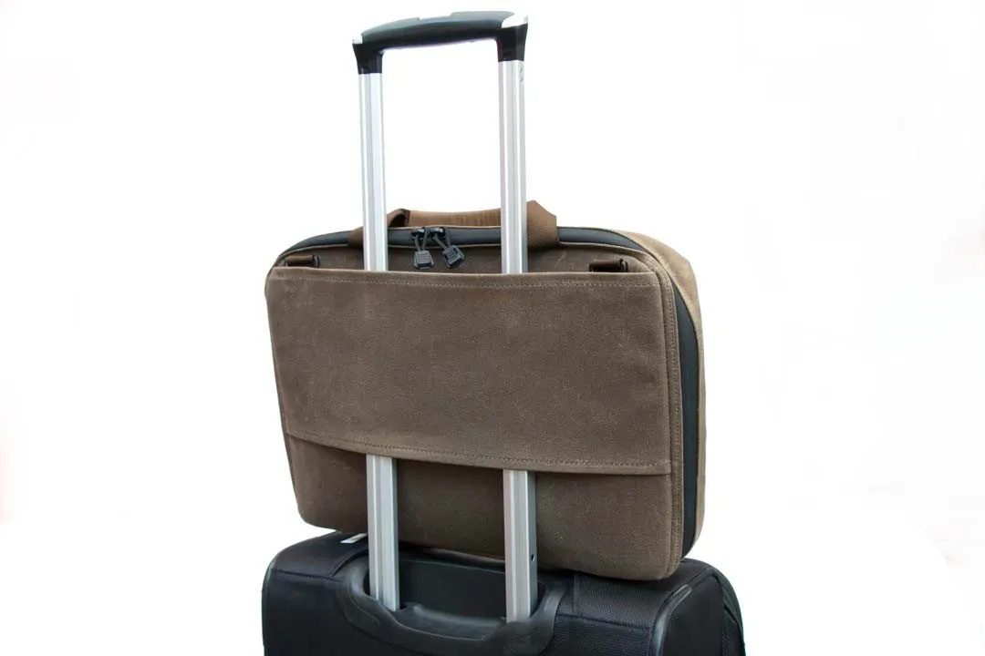 NEW! Zip Laptop Brief