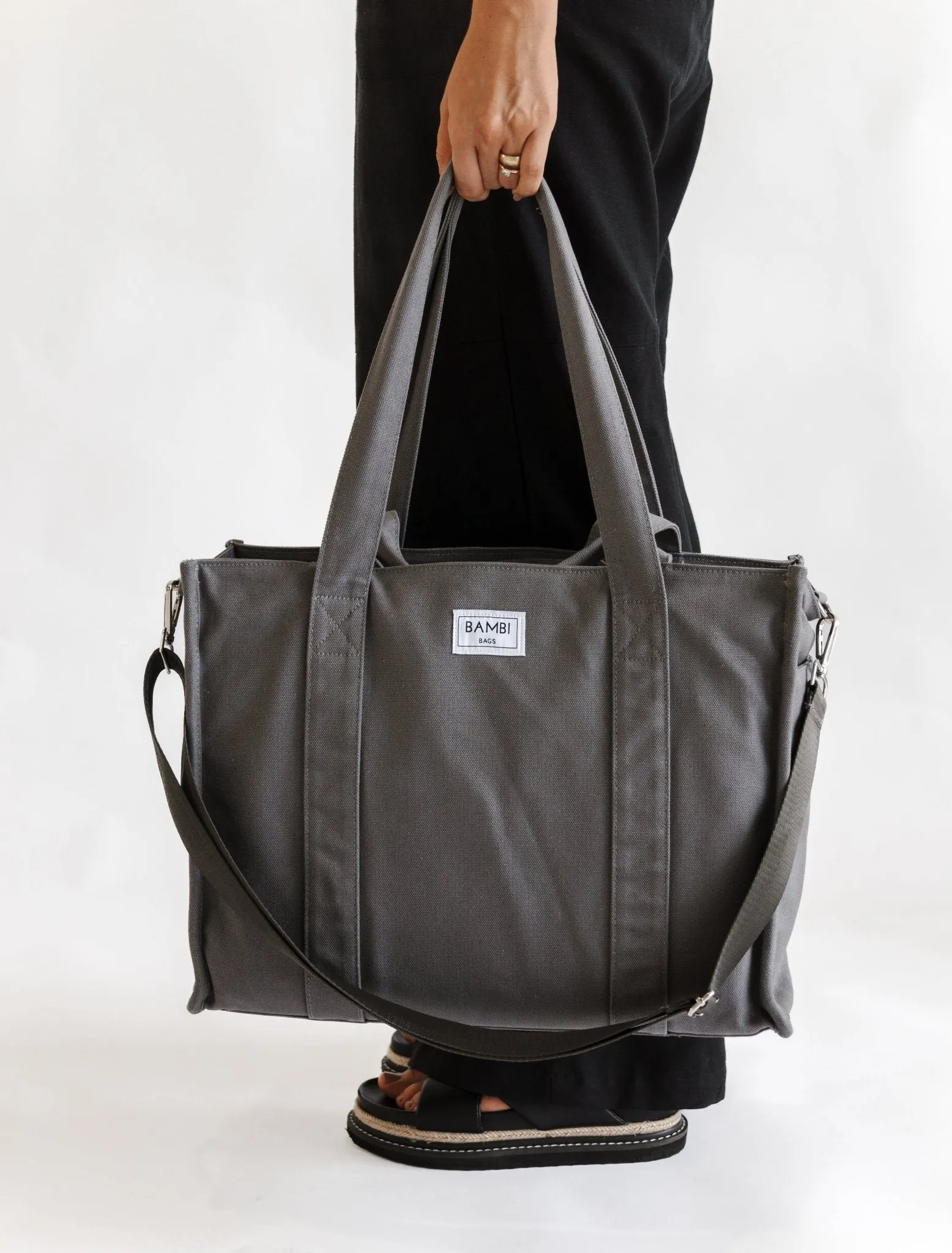 The Everyday Bambi Bag Charcoal with insert