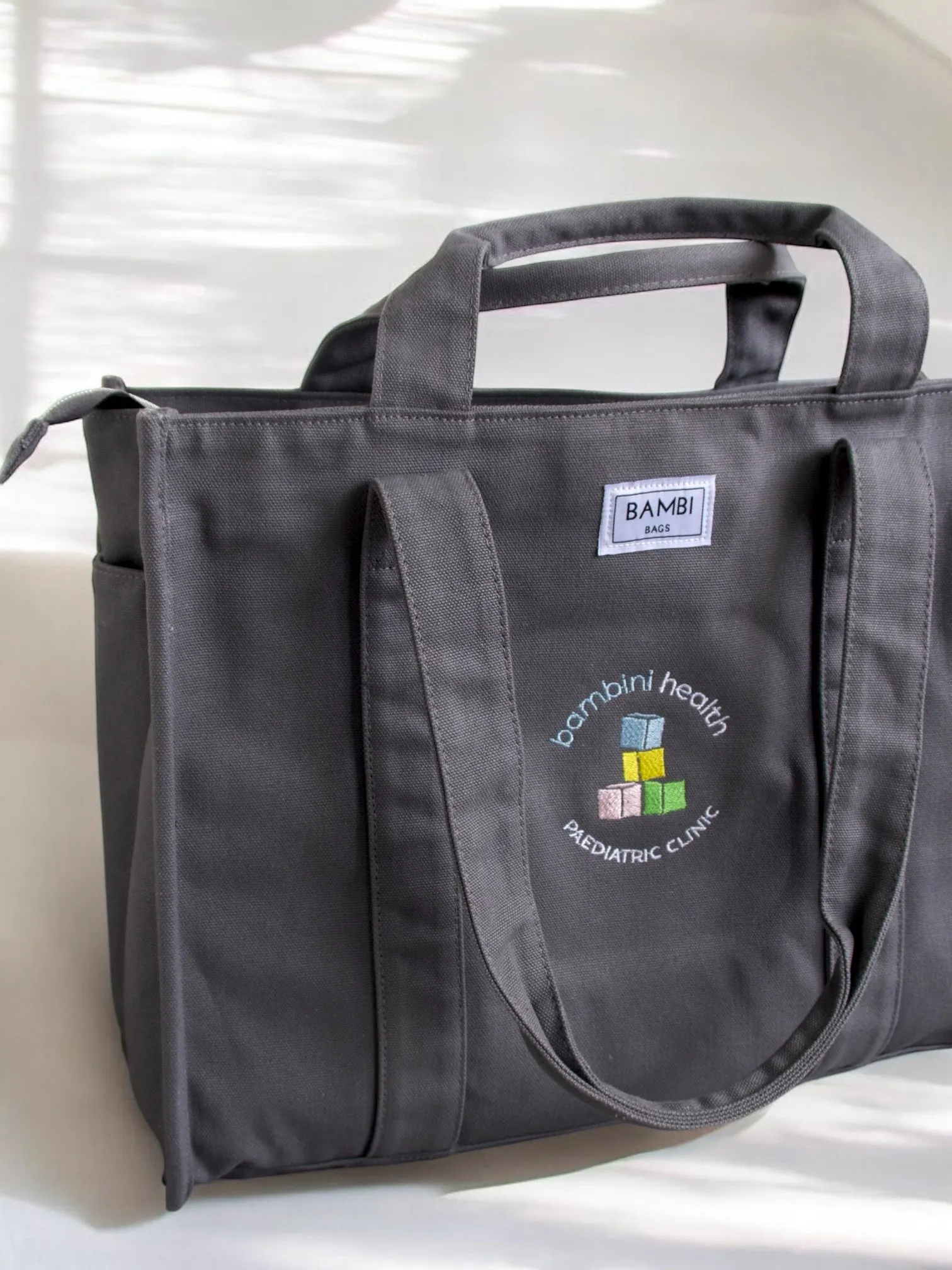 The Everyday Bambi Bag Charcoal with insert